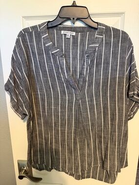 Studio West Men’s Charcoal Gray Vertical Stripe Button-Down Look Shirt